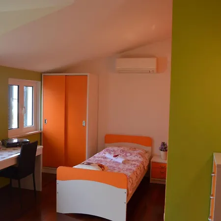 Manuela Bei Holiday home